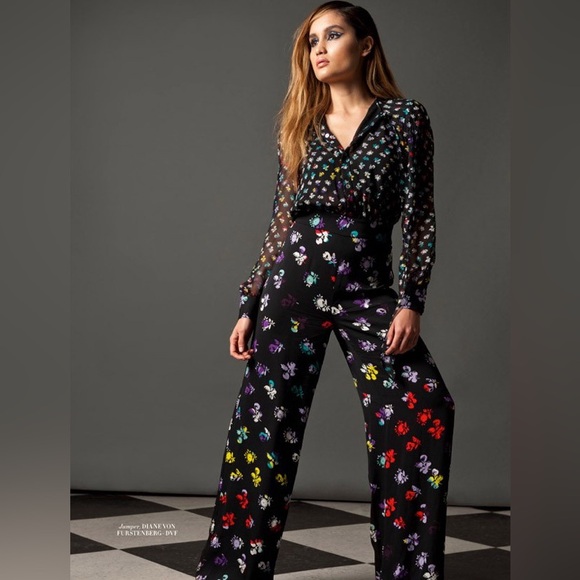 Diane Von Furstenberg Pants - 🔥HP🔥DVF Diane von Furstenberg ARABELLA Silk Jumpsuit Daisy Buds. Size 2 NWOT